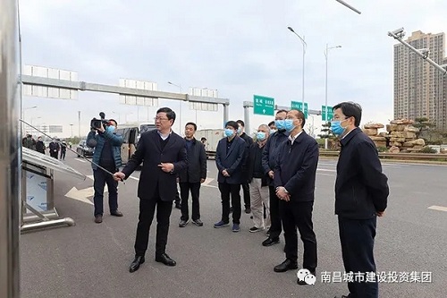 吳曉軍深入昌南大道快速路、洪都大道快速路項目現(xiàn)場調(diào)研指導